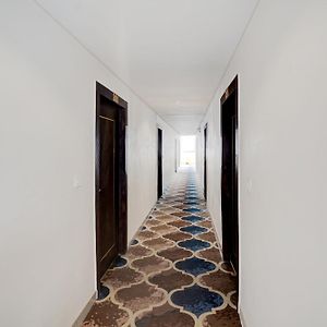 Oyo 83385 Hotel Blue Stone